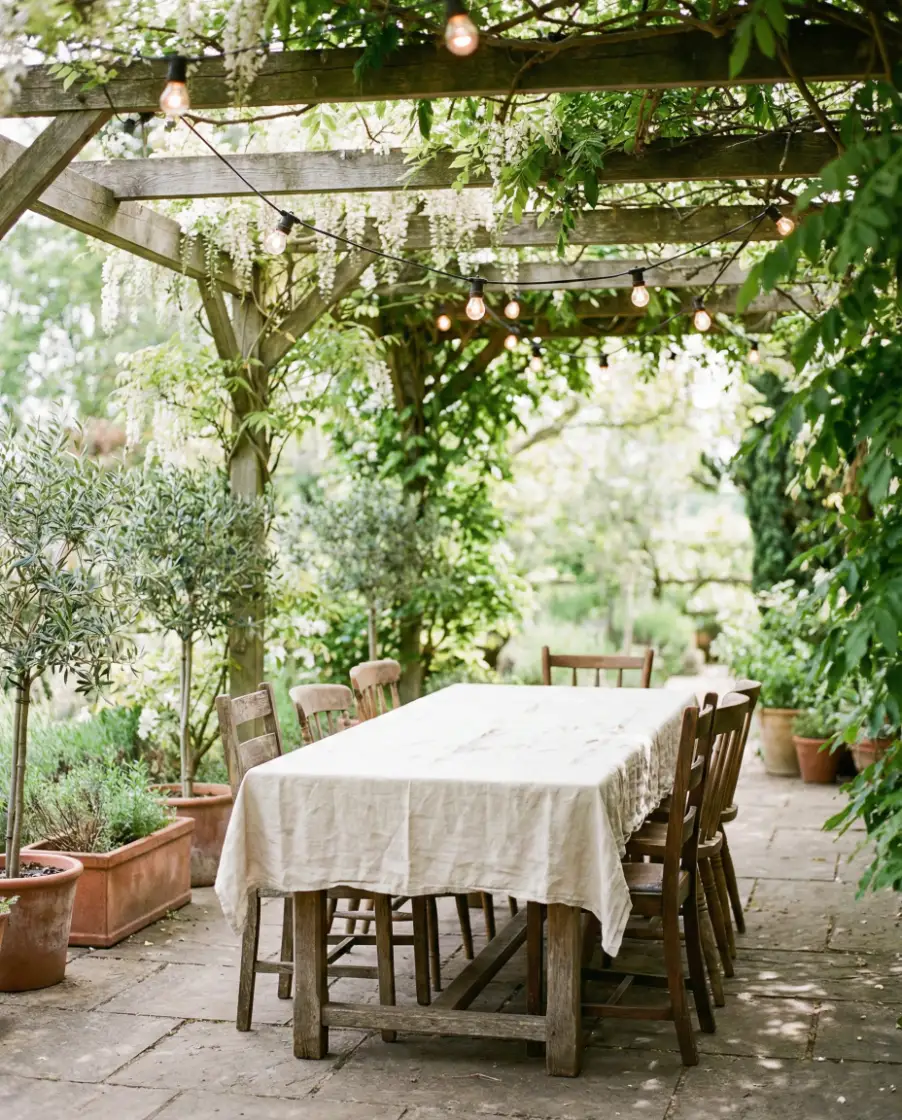 Pergola Dining Escape 1
