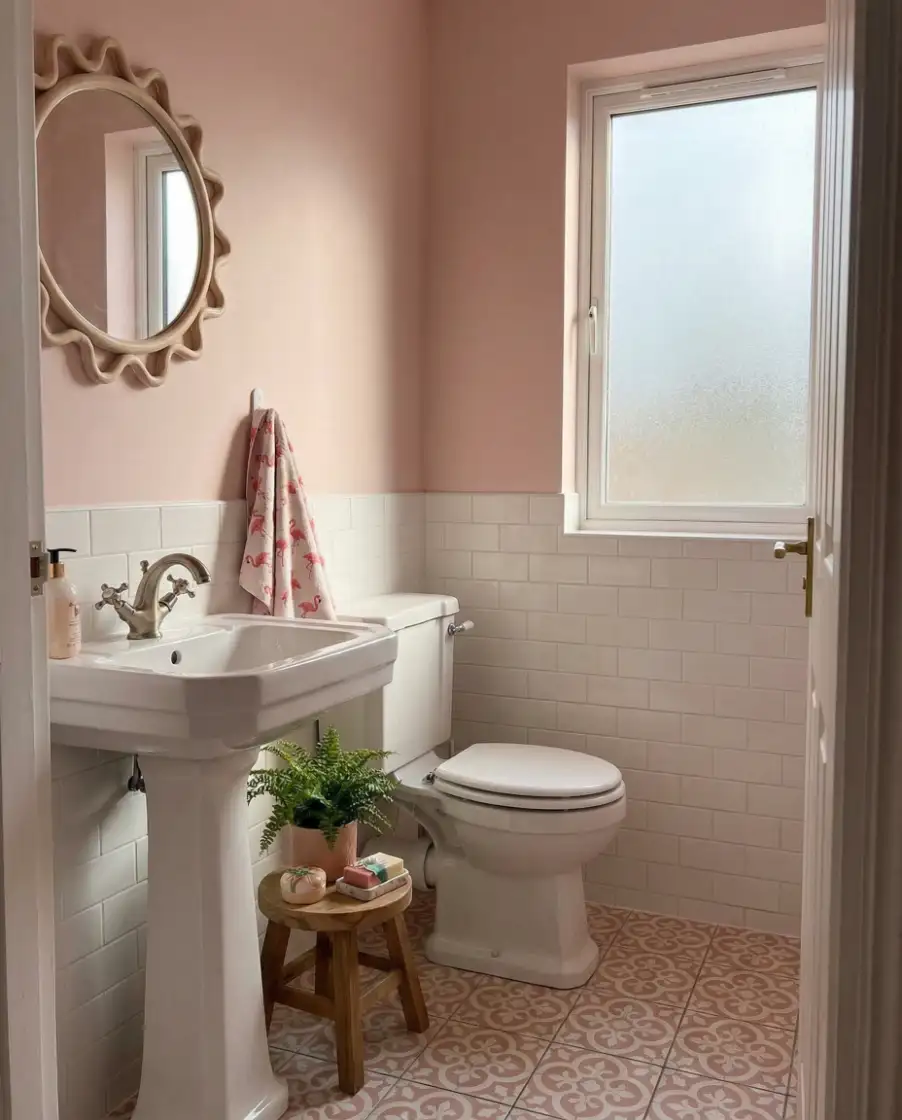 Playful Pink and White for Small Bathrooms 2