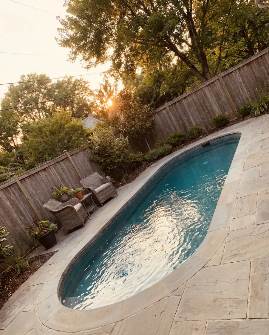 Small Backyard Oval Retreat 2