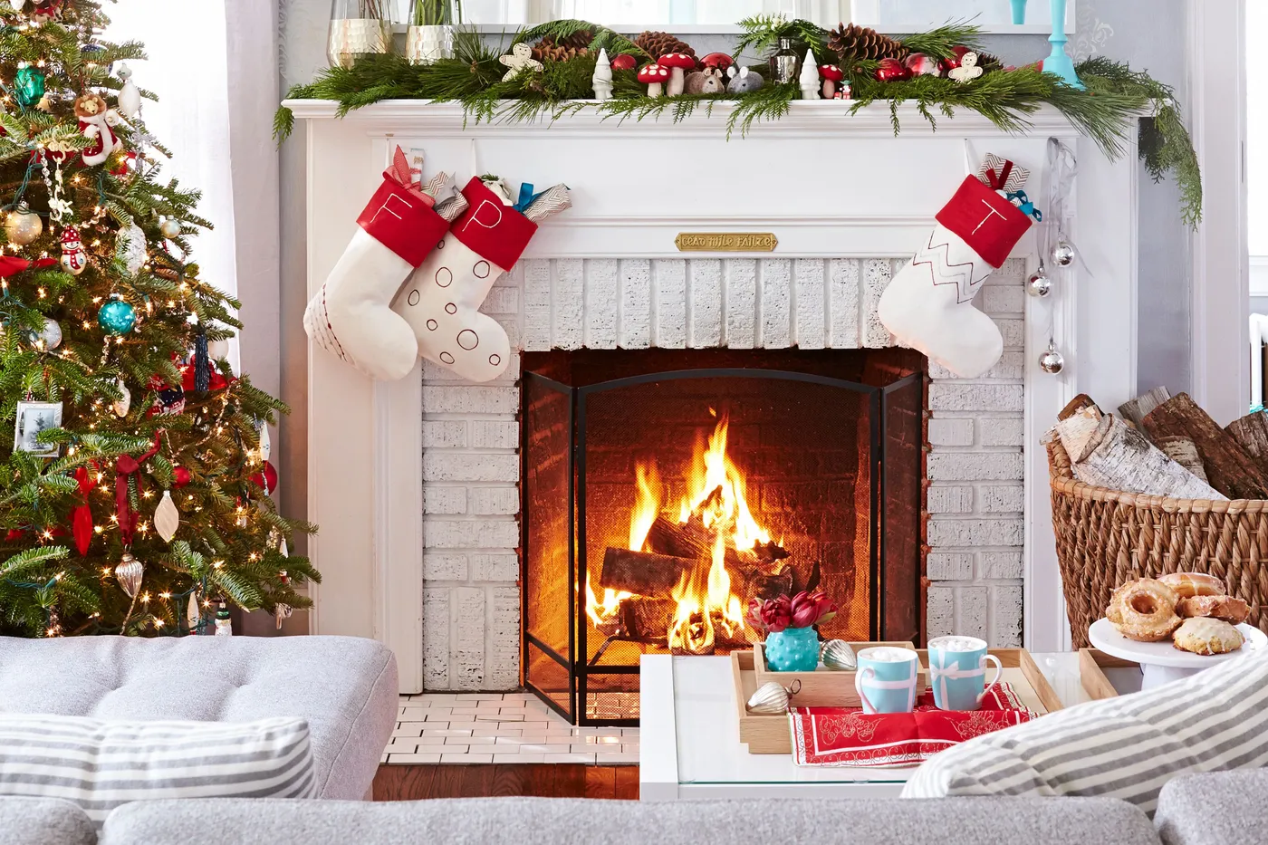 10 Ways to Romanticize Your Routine During the Holidays