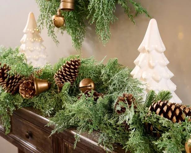 12 Best Farmhouse Christmas Decorations 2025 | HGTV