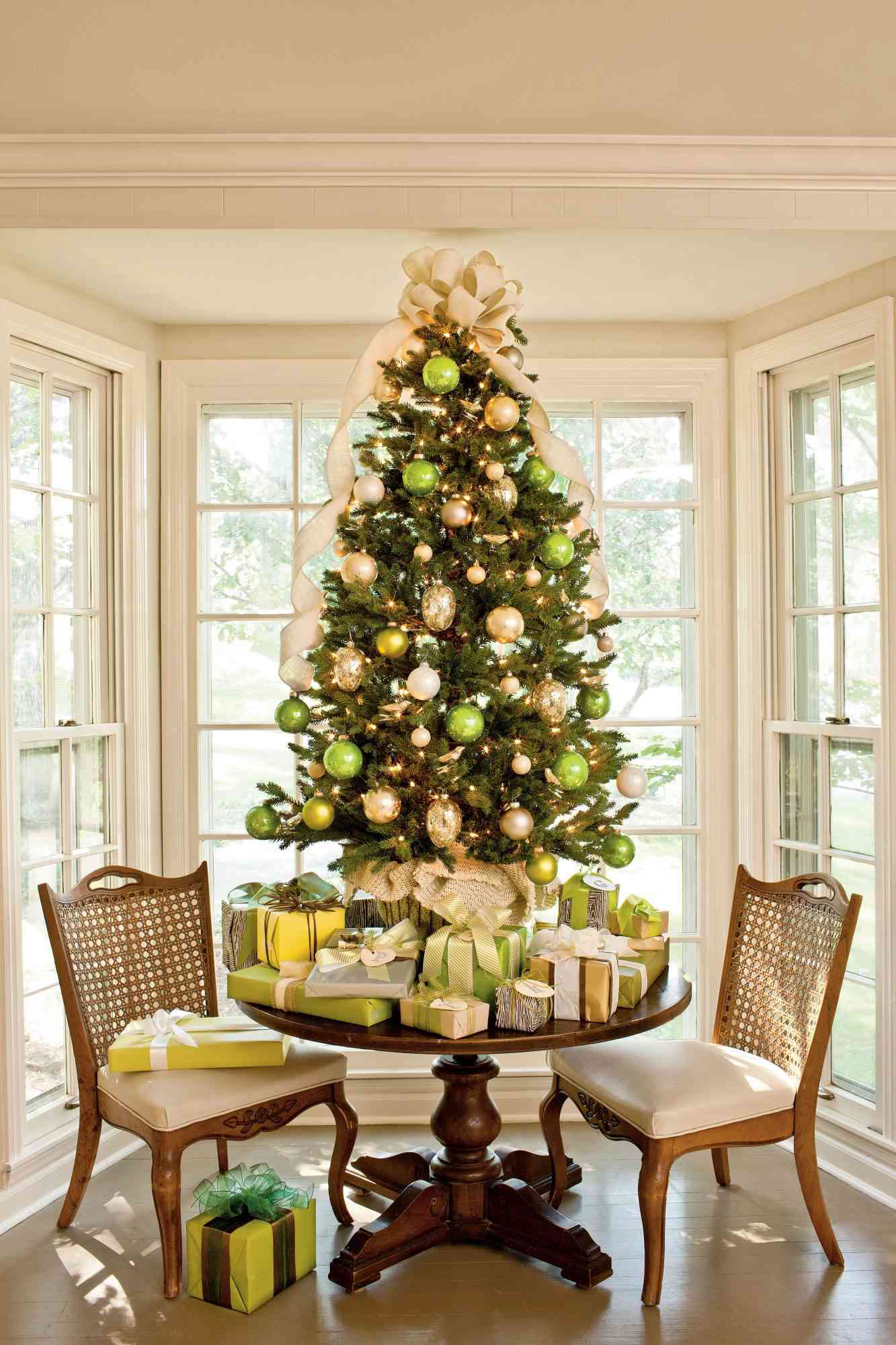 12 Small Christmas Tree Ideas That Add Cheer To Any Space
