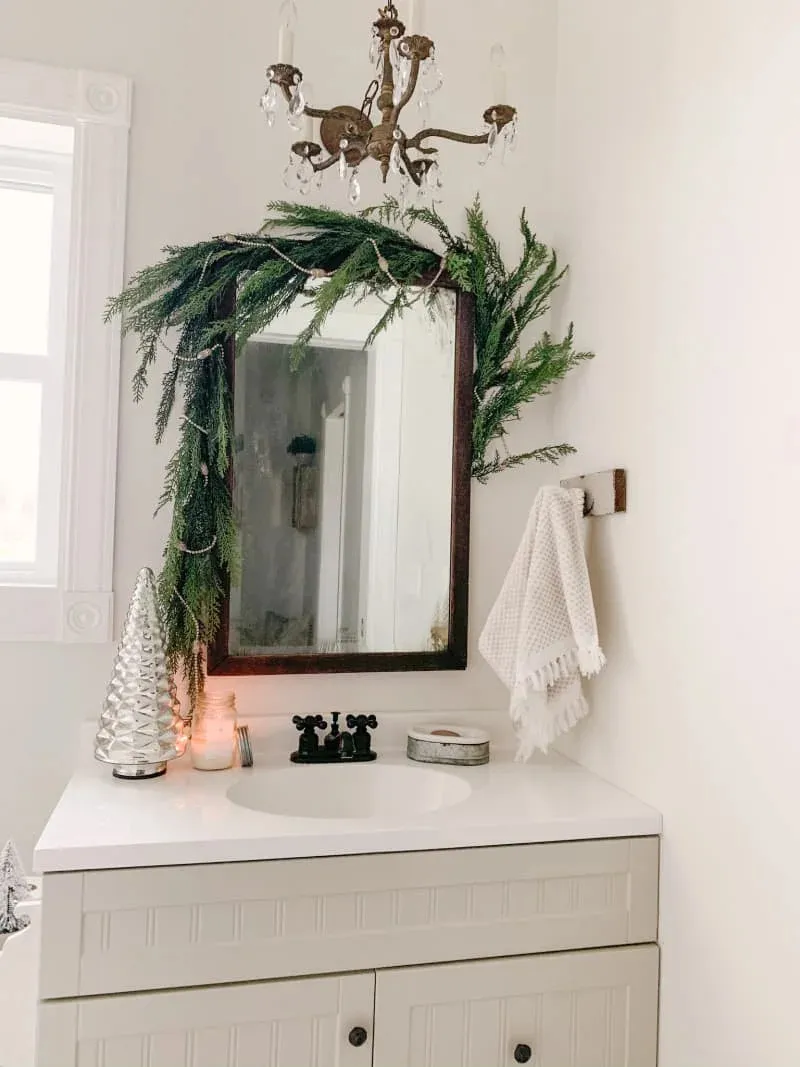 15 Garland Ideas for Every Room (Even the Bathroom!)