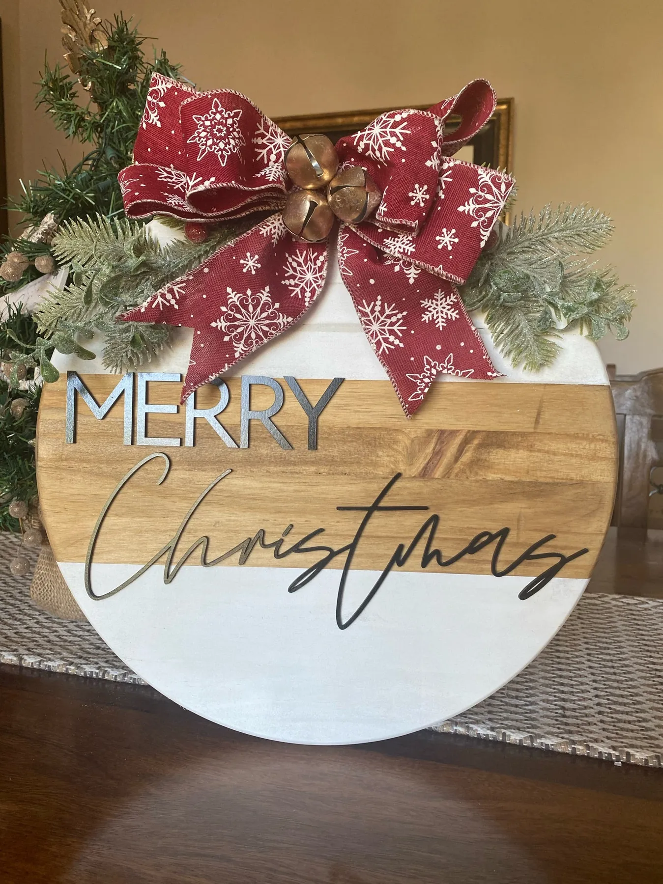 15' Wood Round Merry Christmas with Bells – Mountain Edge Designs