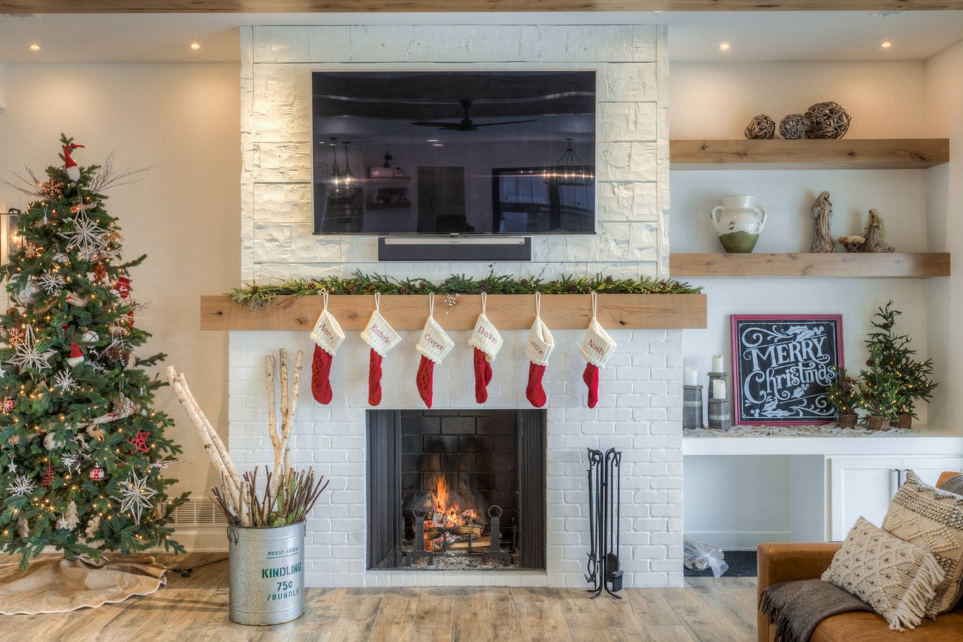 19 Classic Red Christmas Decorating Schemes | Houzz IE