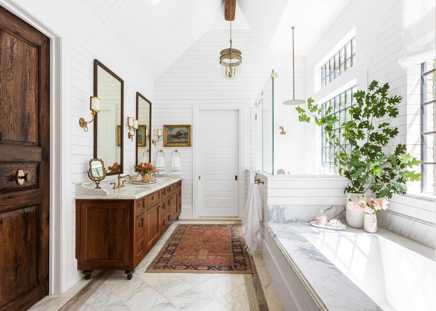 20 Bathroom Rug Ideas to Make a Space More Comfortable