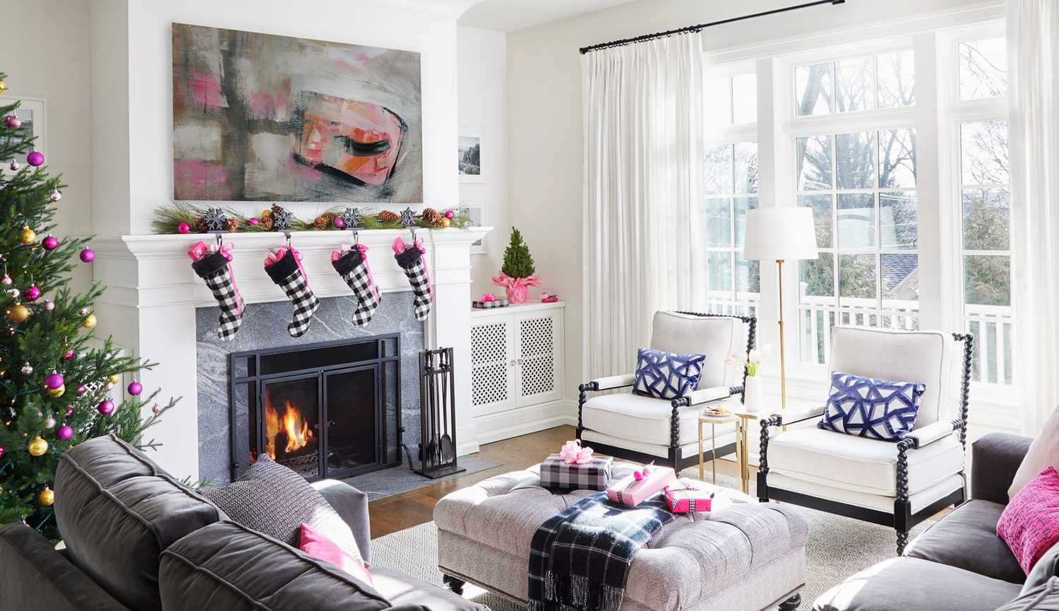 20 Festive Christmas Living Rooms