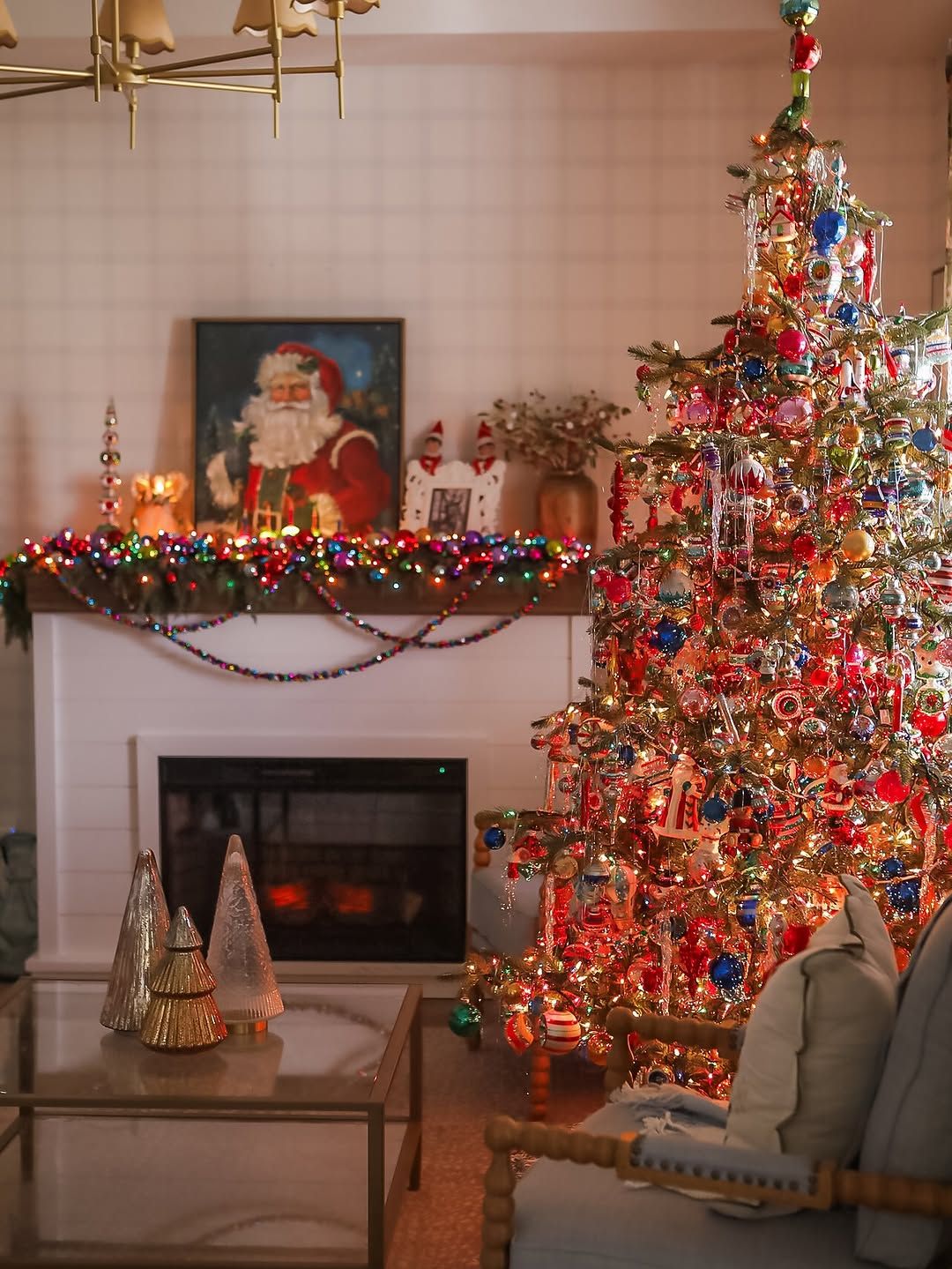 20 Vintage Christmas Decor Ideas That Make Your Tree Look Like a Collected  Heirloom, Not a Store Display
