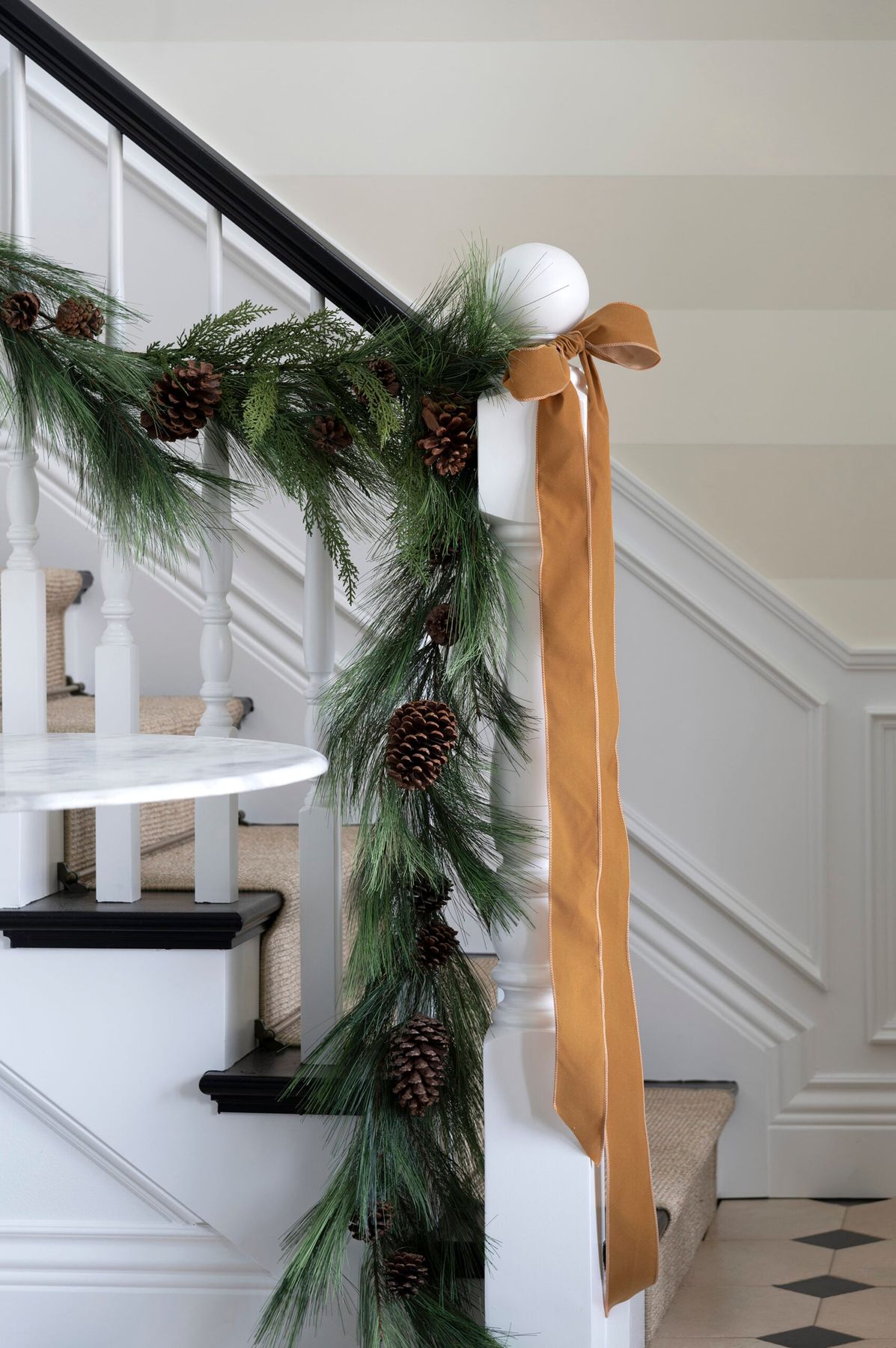 20 Ways to Decorate with Ribbon This Holiday Season