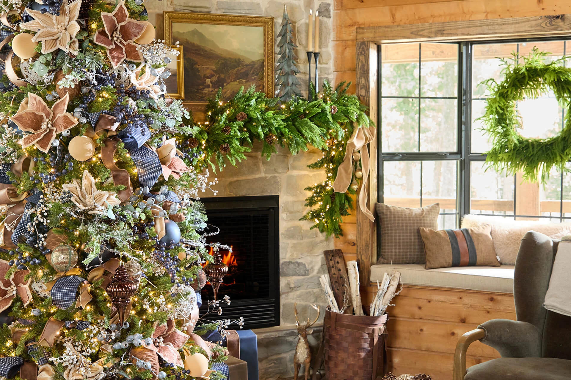 2026 Christmas Tree Trend Ideas: 8 Stunning Decorating Themes - Decorator's  Warehouse