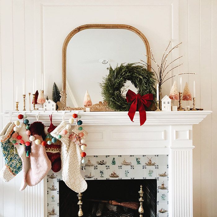 21-Christmas Fireplace Decor Ideas By Interior Designers -