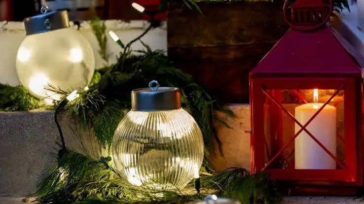 3 Ways to DIY Oversized Christmas Porch Decor for Cheap | HGTV