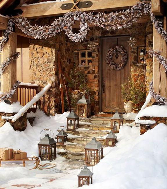 30 Spectacular Front Door Decoration Ideas for Christmas and Winter Holidays