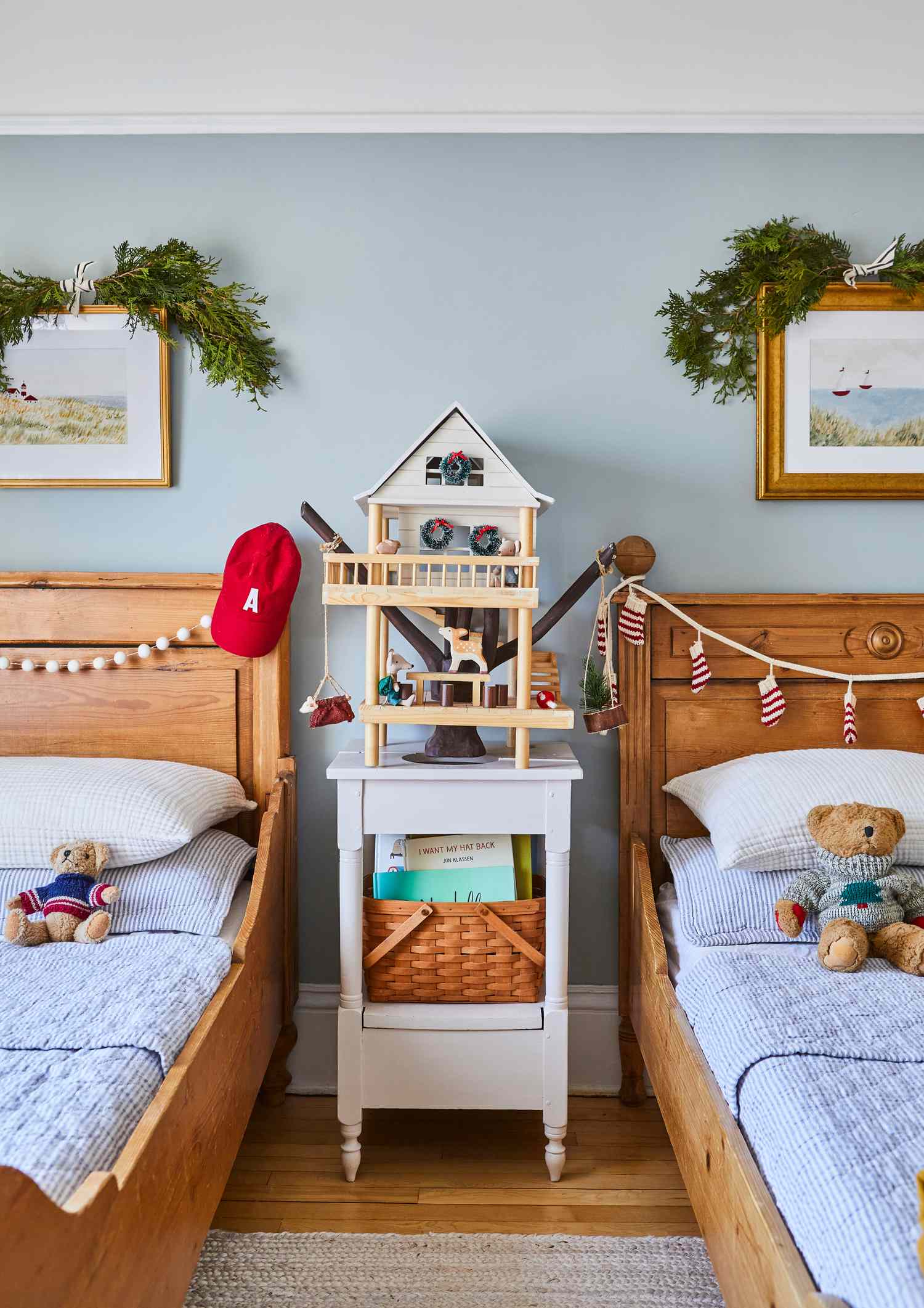 34 Cozy Christmas Bedroom Decor Ideas