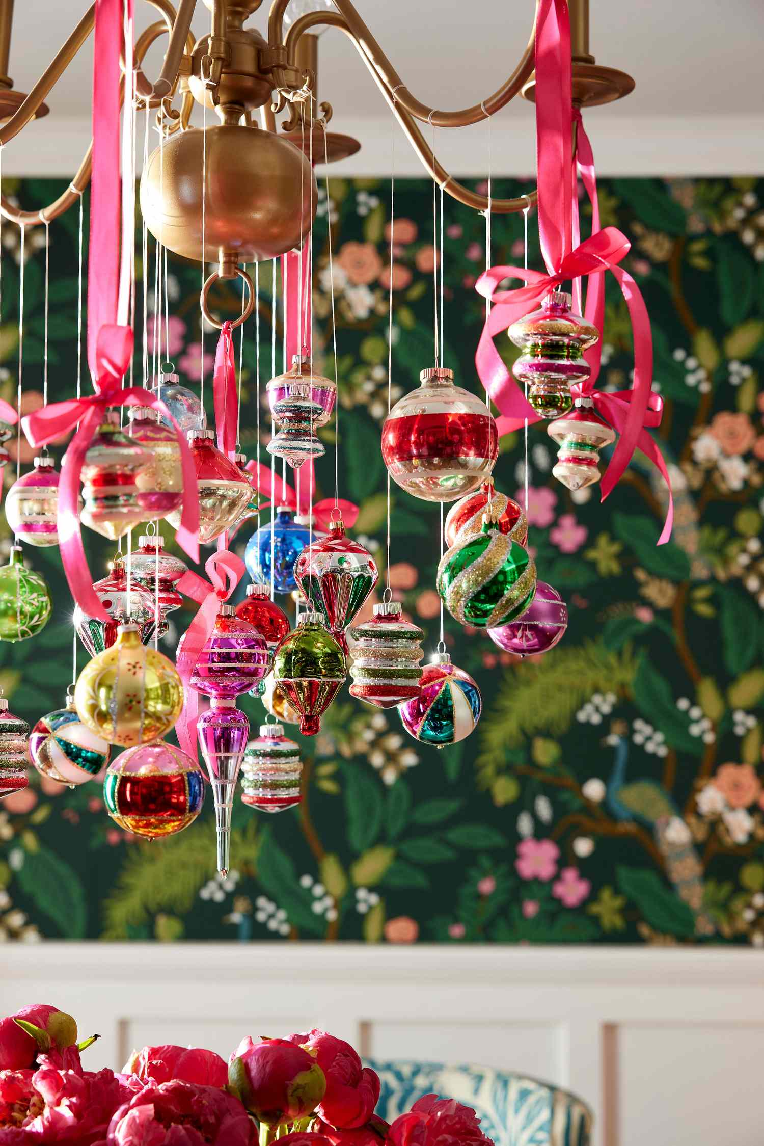 34 Pink Christmas Decor Ideas for a Nontraditional Twist