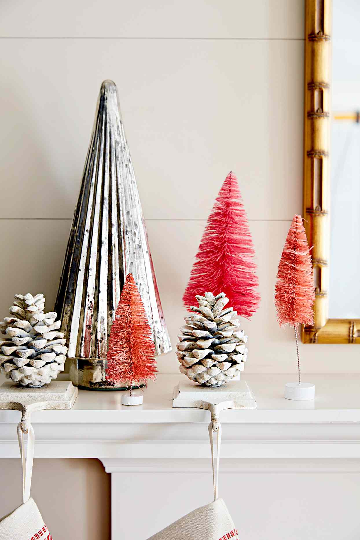 34 Pink Christmas Decor Ideas for a Nontraditional Twist