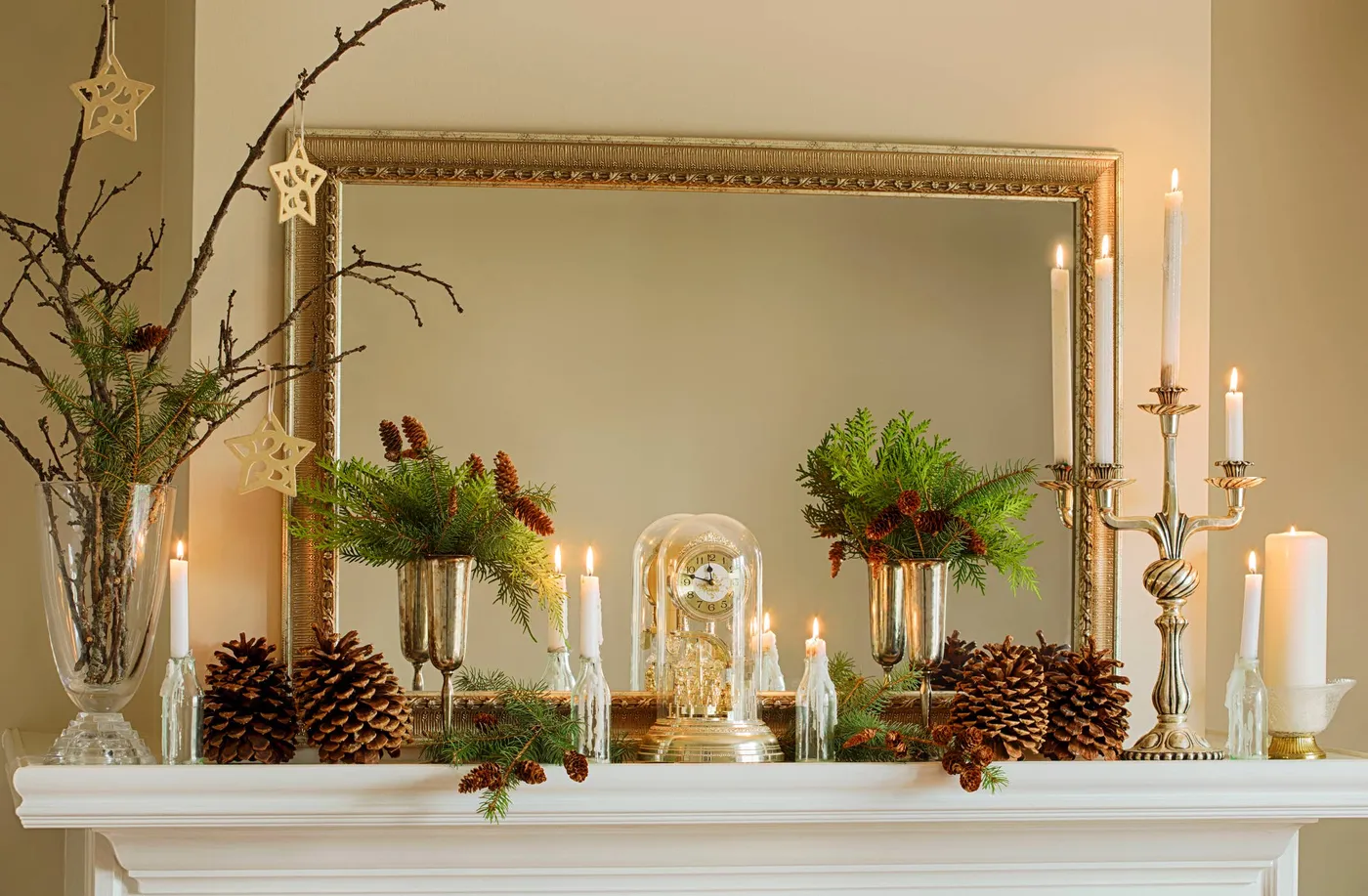 38 Christmas Mantel Ideas, From Traditional to Modern - Parade Home & Garden