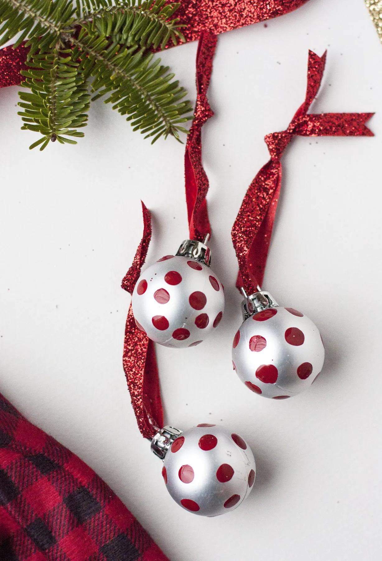 5 Easy DIY Christmas Ornaments In One Afternoon