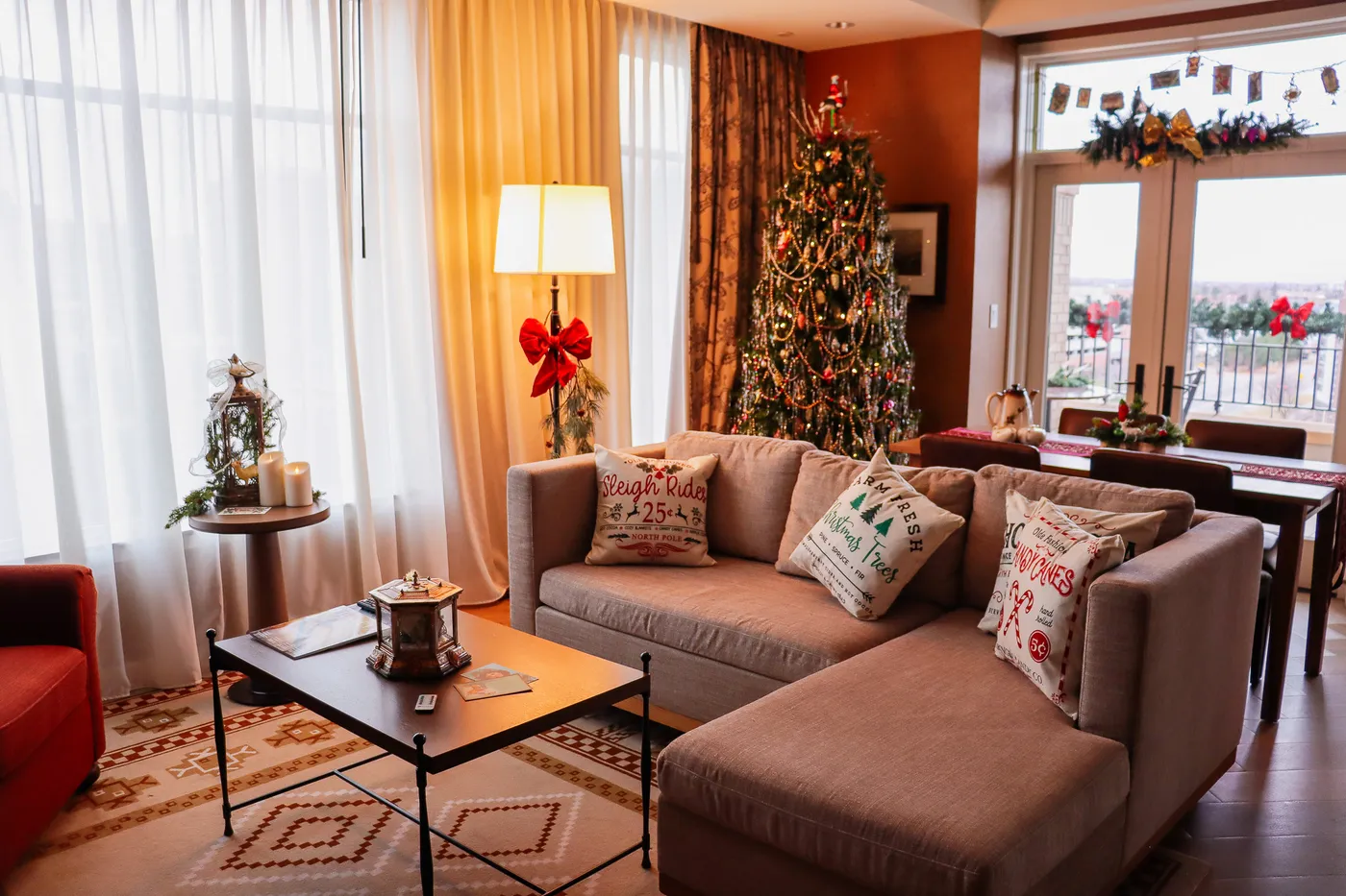 5 Festive Staycations in Denver to Get You Into the Holiday Spirit - Travel Denver