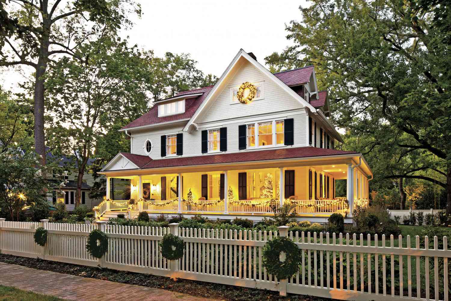 50 Cheerful Outdoor Christmas Decor Ideas