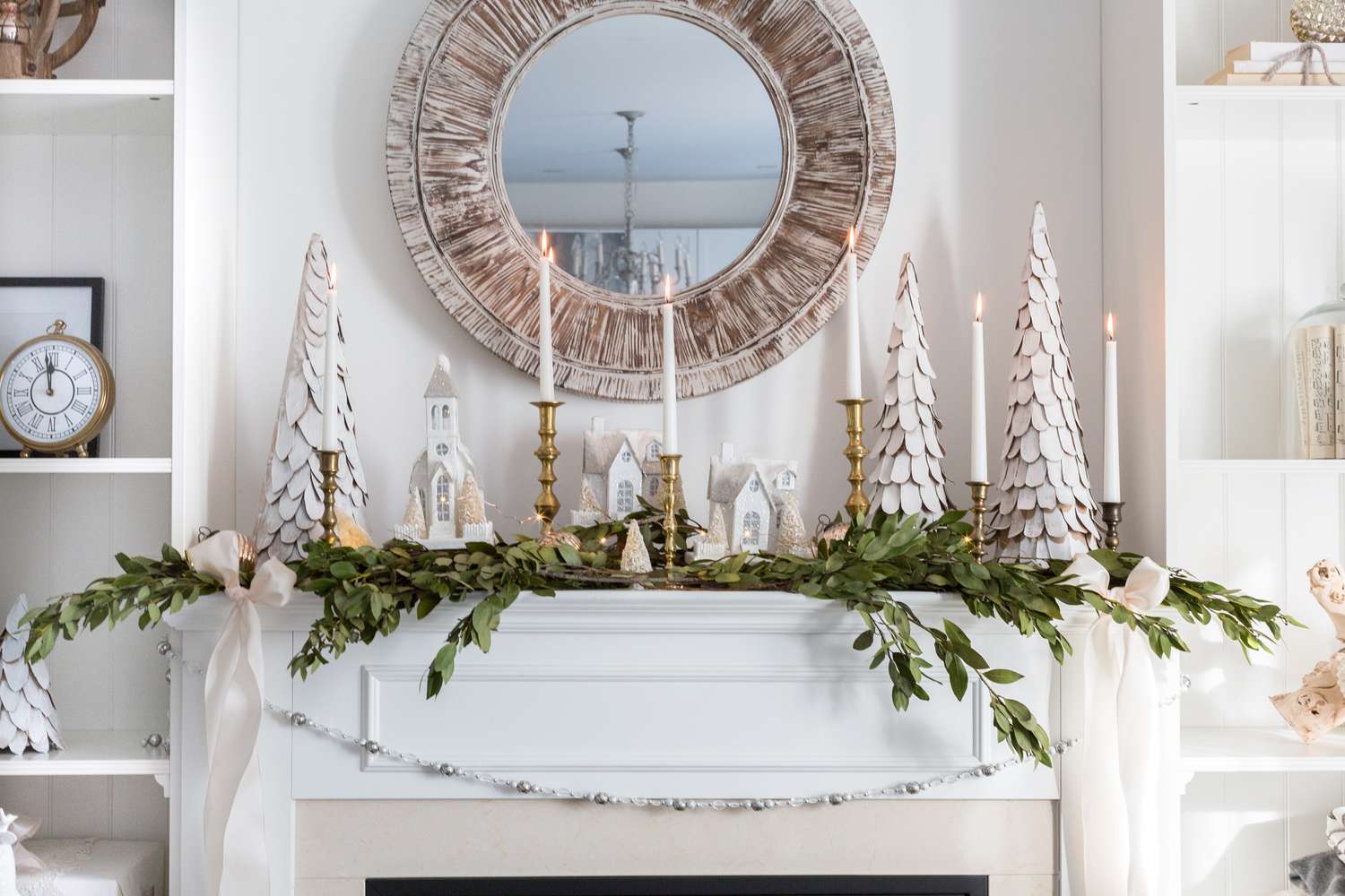 56 Christmas Mantel Decor Ideas for a Festive Home