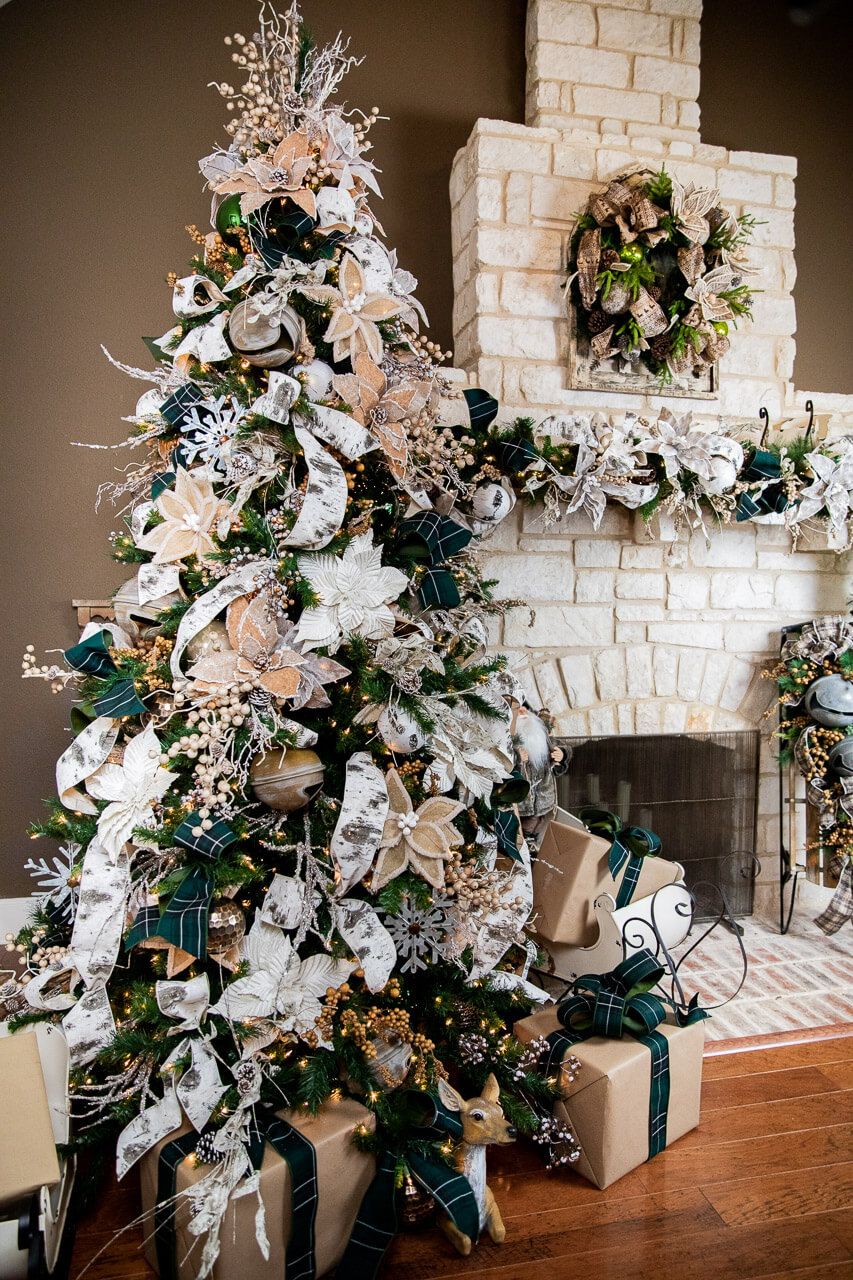 60+ Inspiring Christmas Tree Decorating Ideas - Decorator's Warehouse