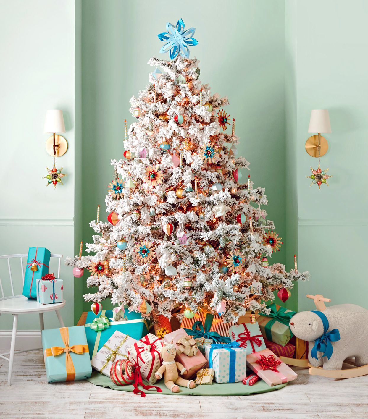 7 Christmas Color Schemes That Will Never Go Out of Style