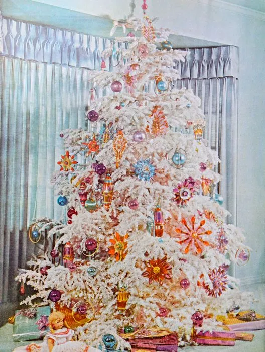 7 Vintage BHG Christmas Trends We're Still Loving Today