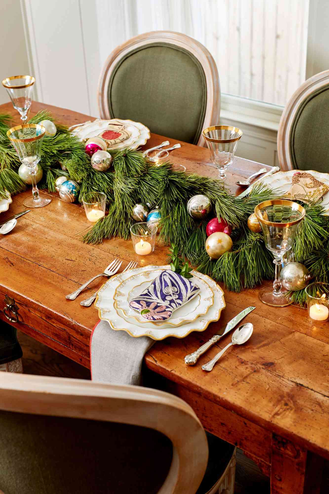 70 Ways To Decorate With Fresh Christmas Greenery