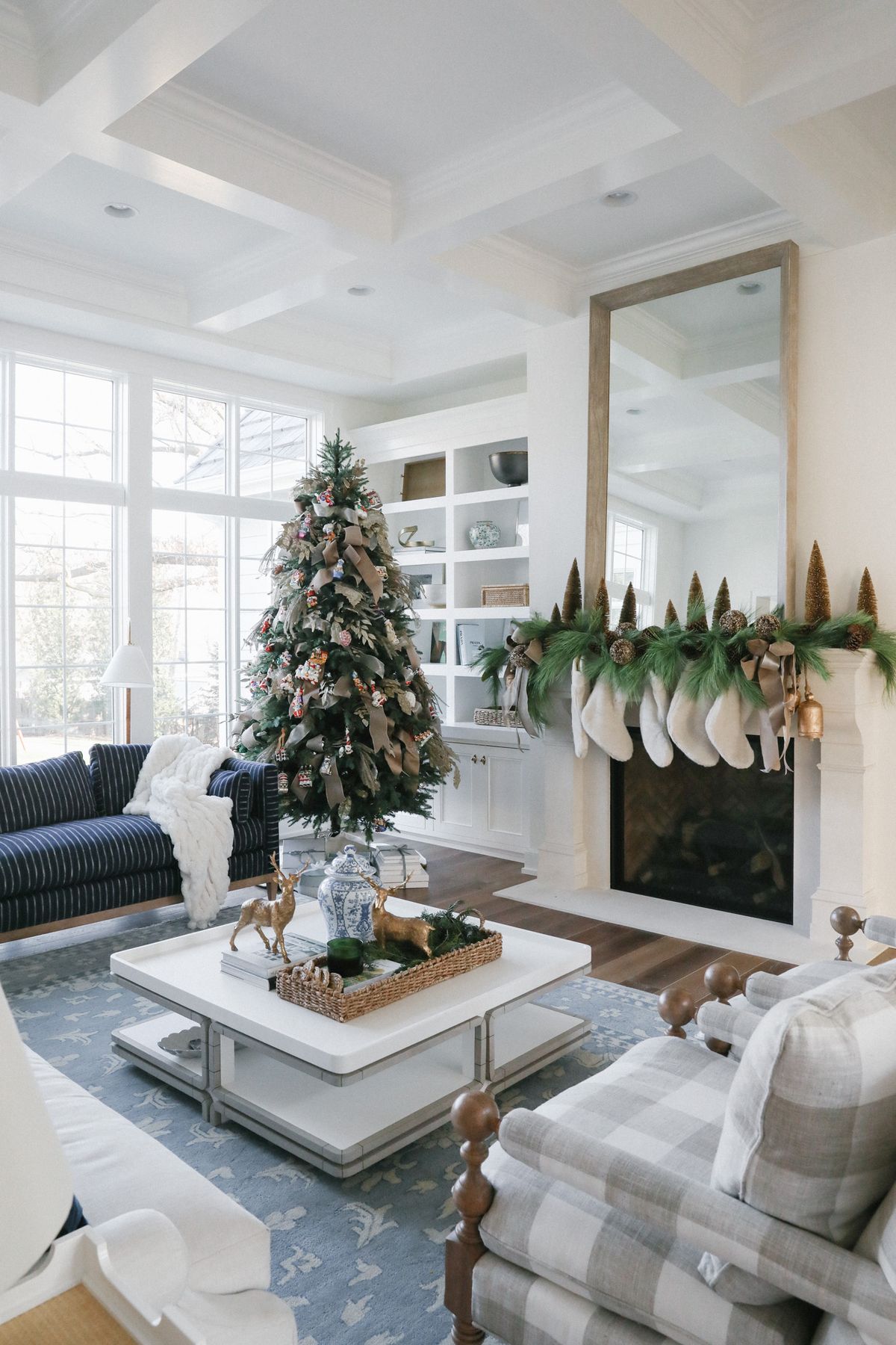 A Holiday Home Tour with Neutral Christmas Decorations - KATE KNOWLES HOME