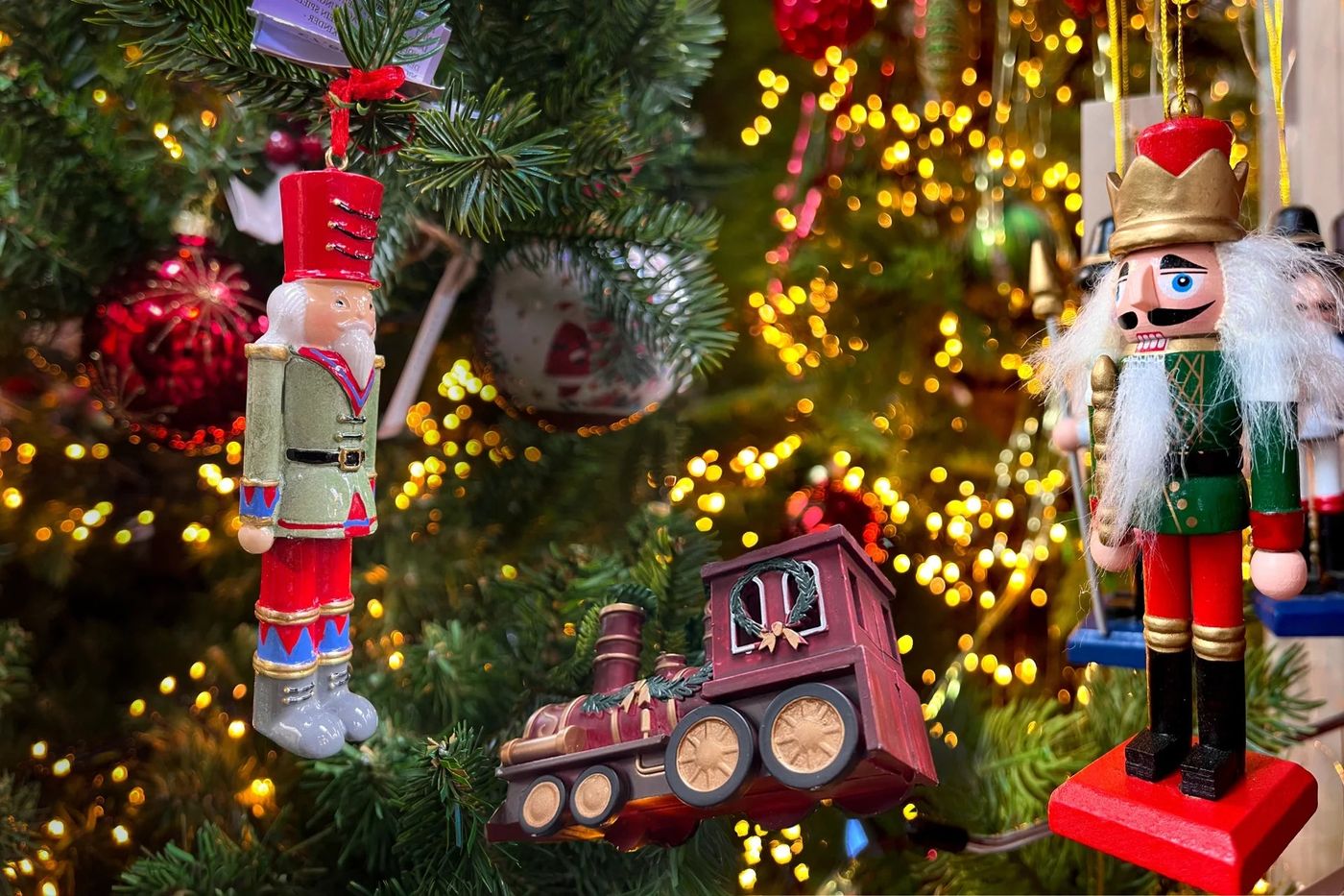 All Baubles & Tree Decorations – COTSWOLD CHRISTMAS SHOP