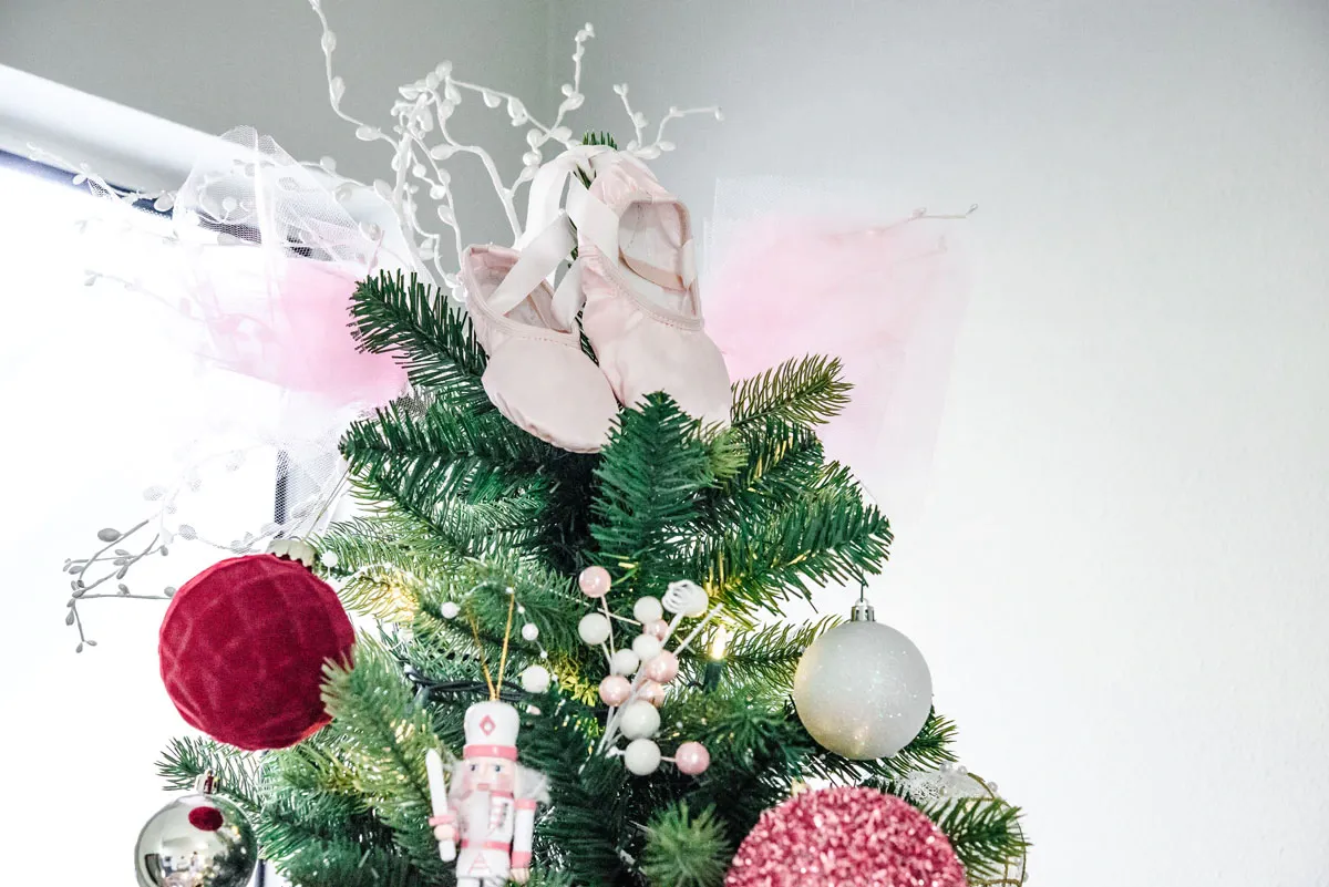 Amazing Nutcracker Ballet Christmas Tree & Tablescape Theme
