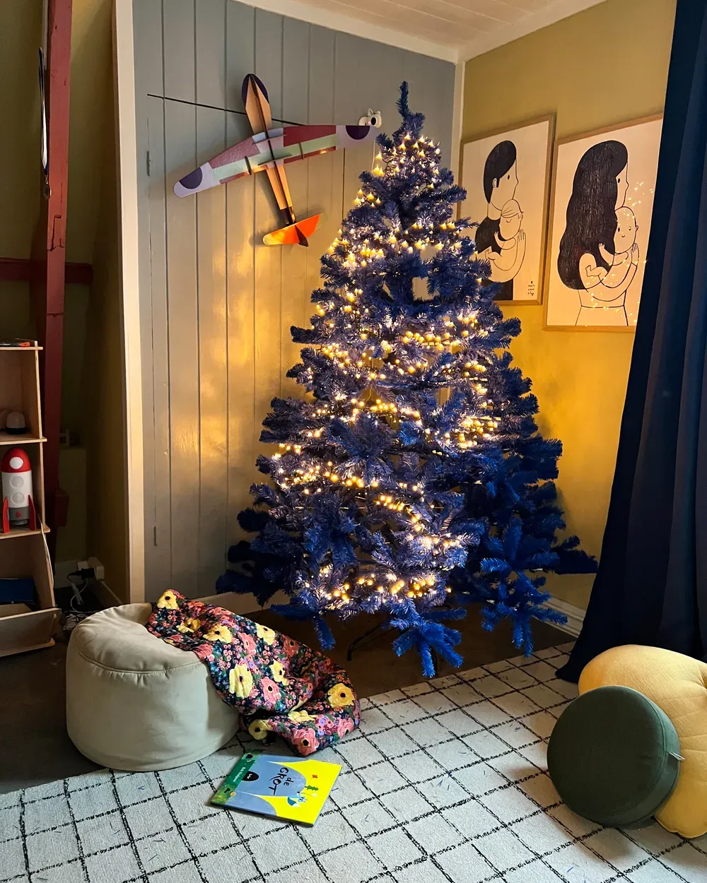 Artificial Christmas Tree FARNHAM 210 cm Blue - Beliani.no