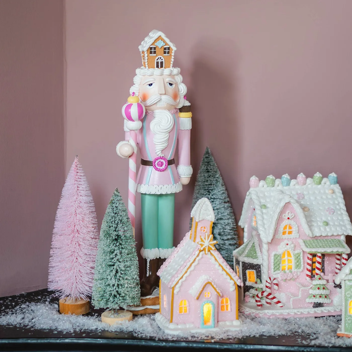 Big pastel-colored nutcracker 45 cm | It's all about Christmas
