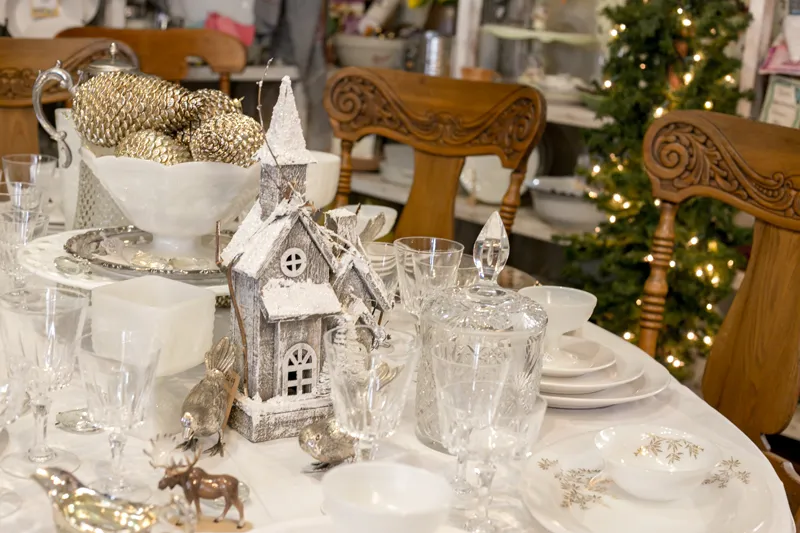 blog_GV_AE_Dec19_WinterWhitesTable_table3_MH.jpg