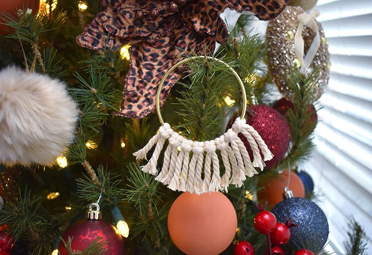 boho-bohemian-christmas-tree-ornament-macrame-rings-dreamalittlebigger-05 ⋆  Dream a Little Bigger