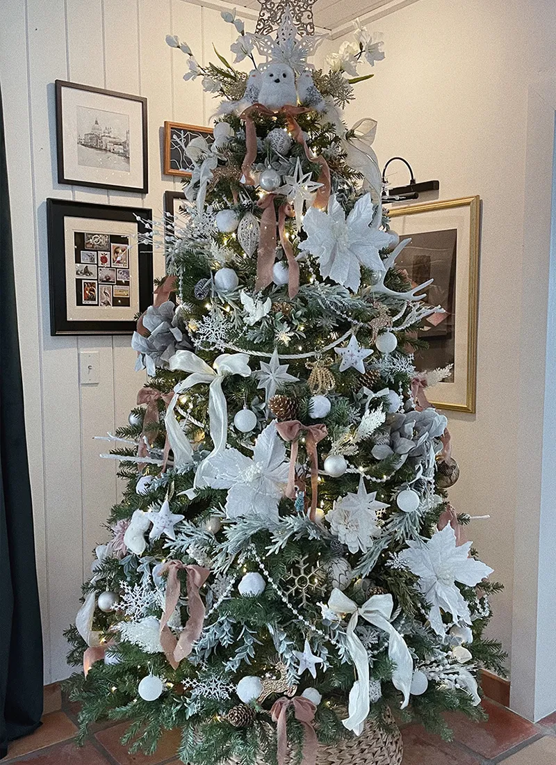 boho chic christmas decor - Laura Jade Prado
