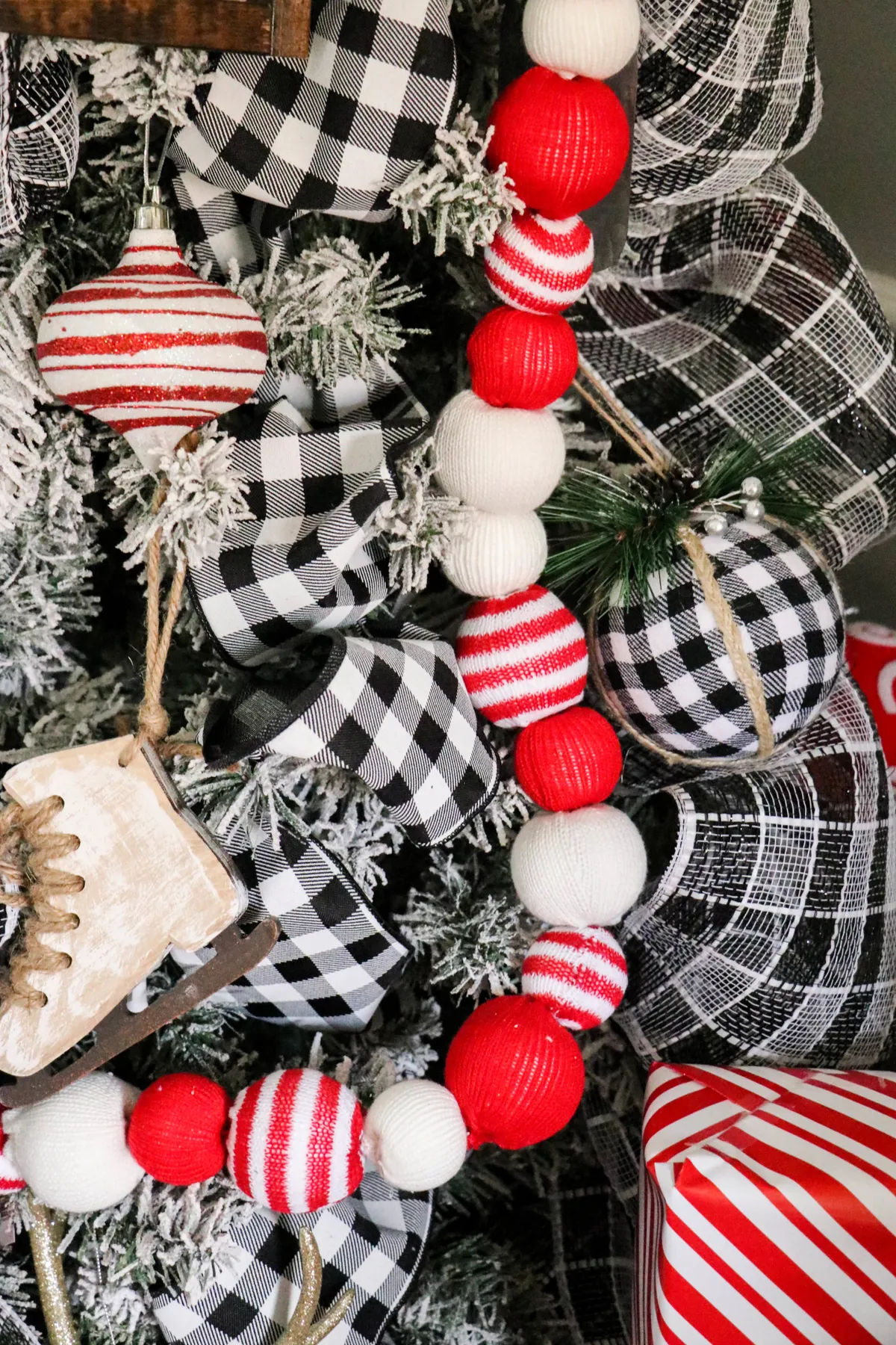 buffalo-plaid-christmas-tree-7 - Re-Fabbed