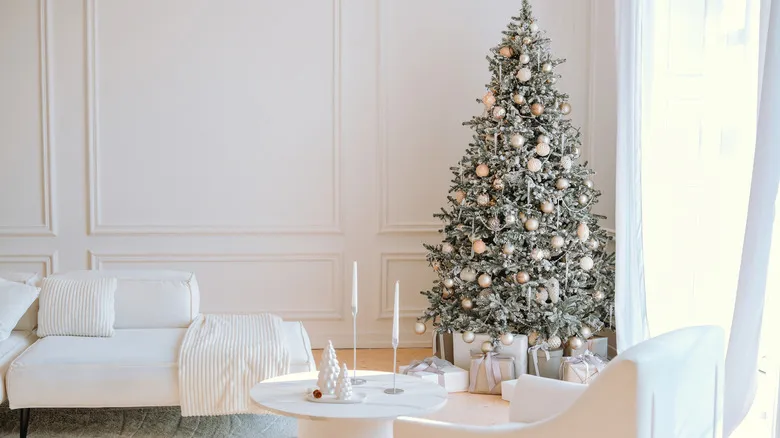 Can You Leave A Minimalist Christmas Tree Up All Year? Here's Our Input