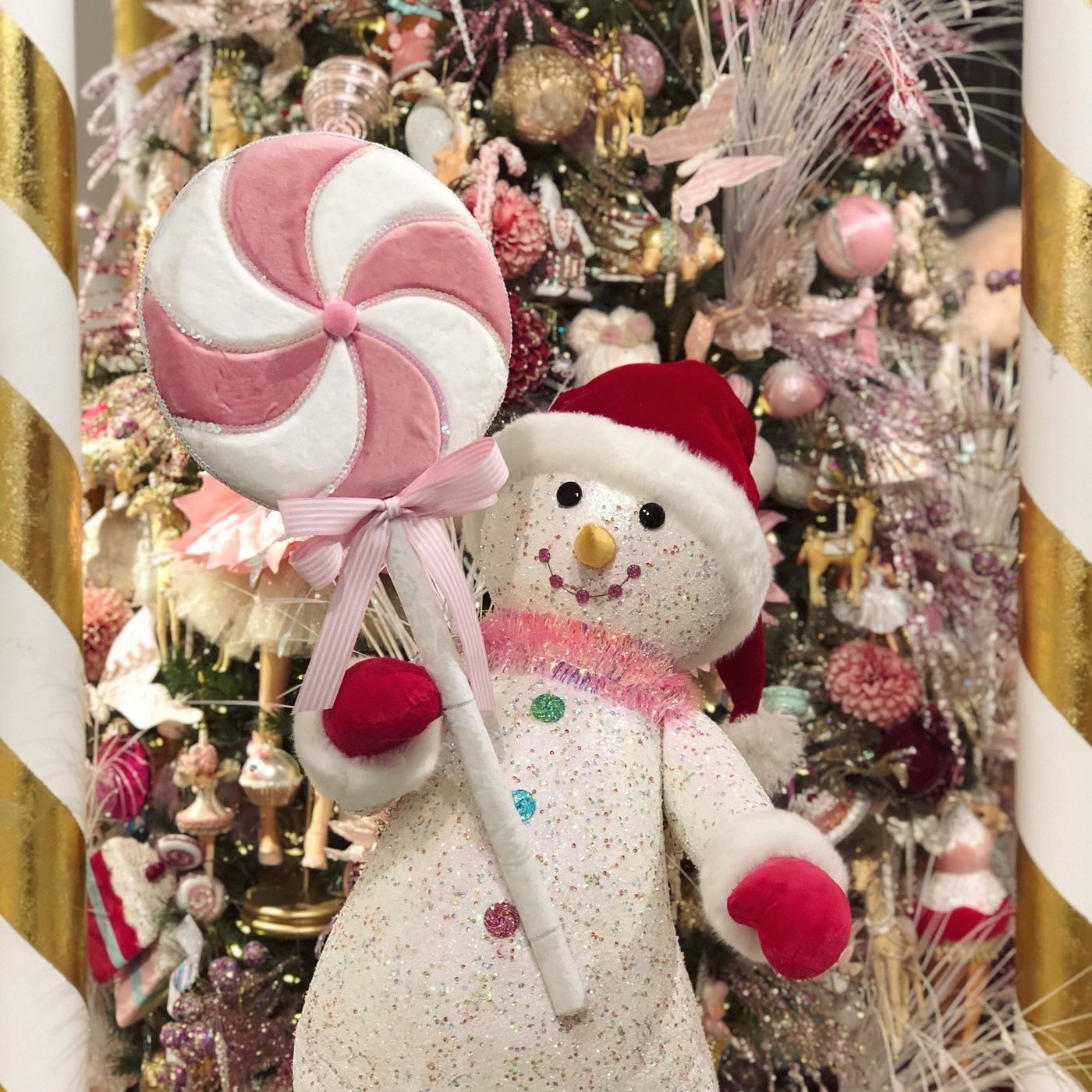 Candyland and Gingerbread Christmas Party Decorations - Fabulous Fairytales