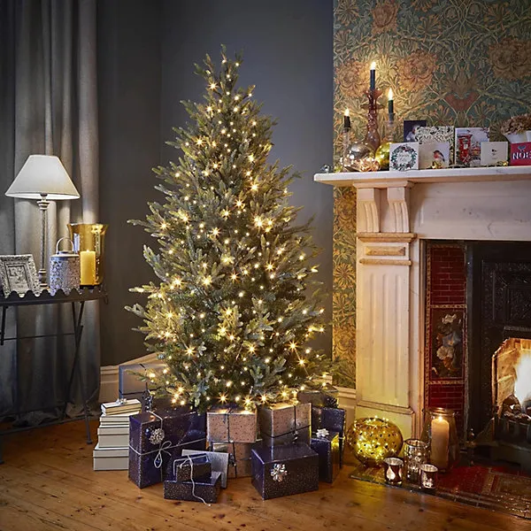 Celebright 6ft Carolina Pre-Lit Christmas Tree - Realistic Norway Spruce  with 250 Vintage White LEDs