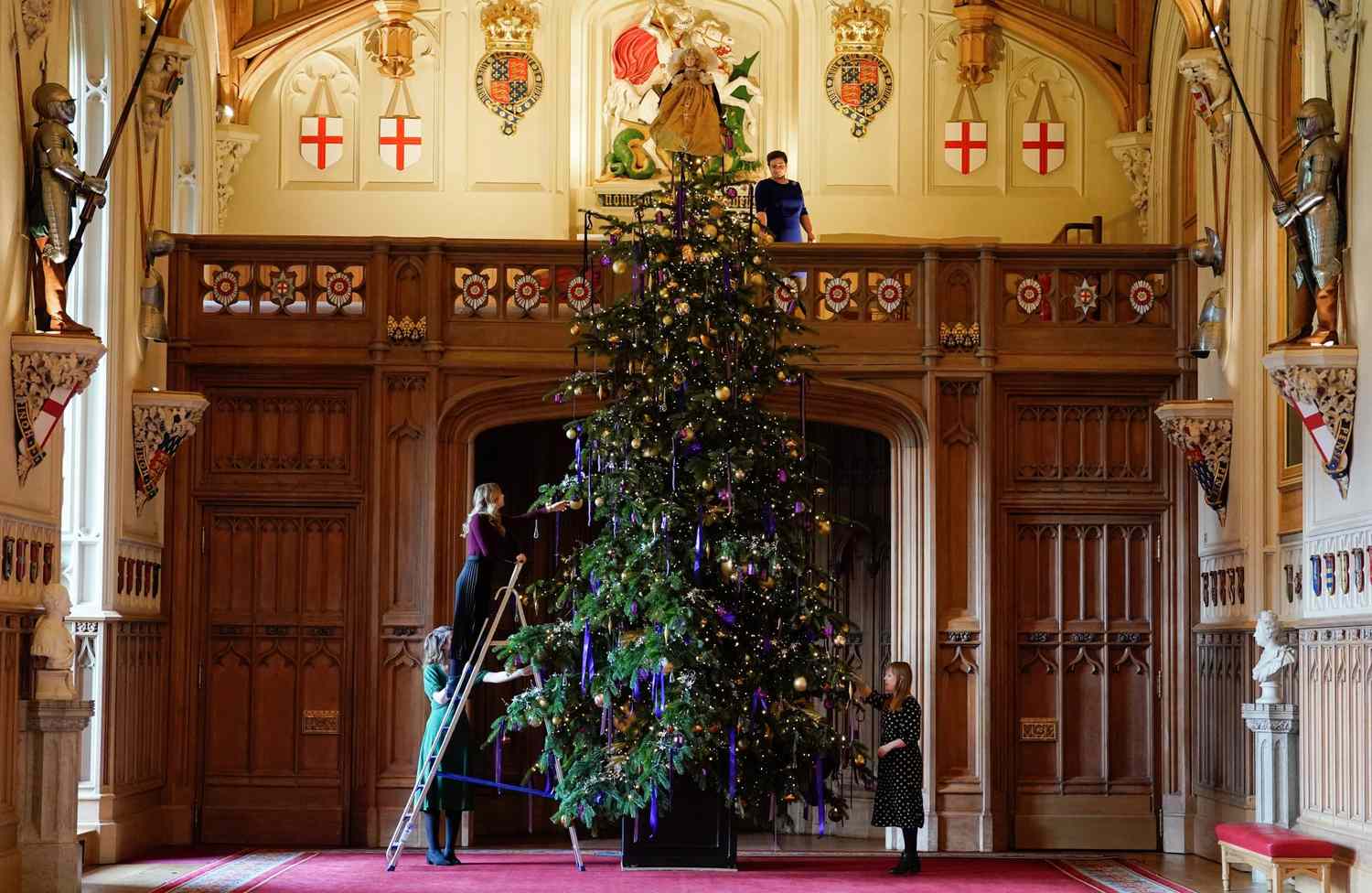 Christmas at Windsor Castle! See All the Ornate Holiday Decorations