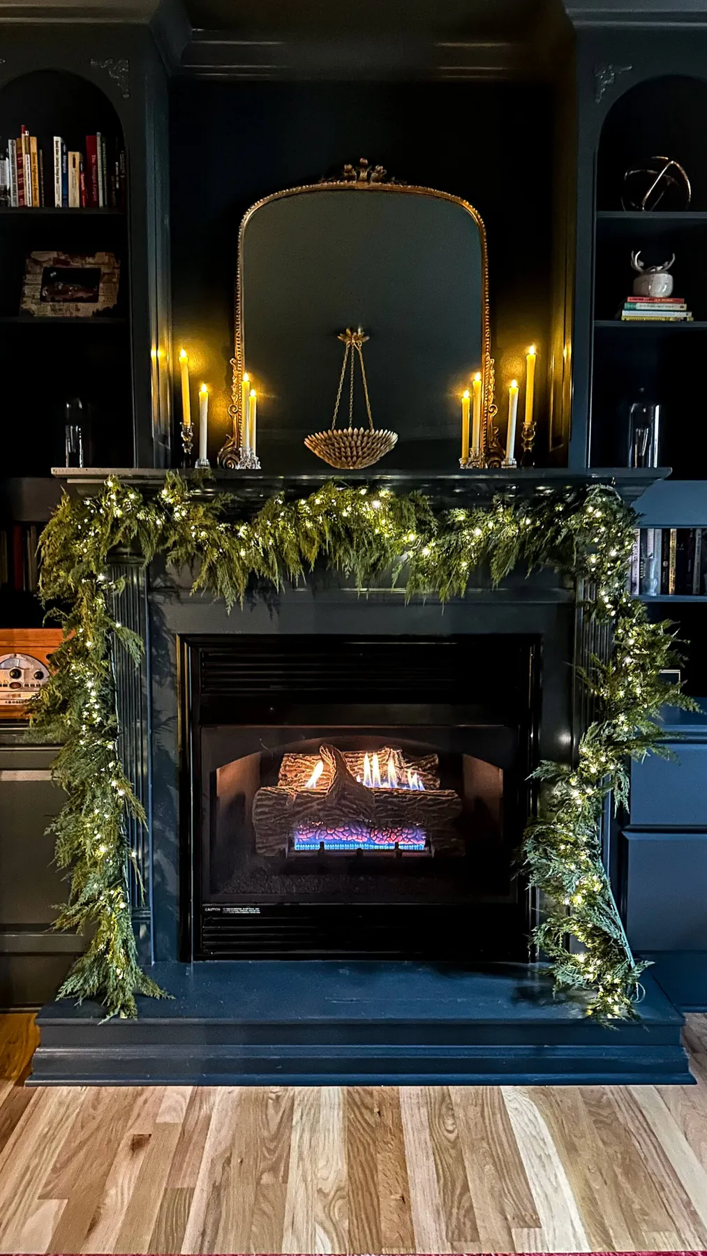Christmas Decor Around My House 2023 - allisonskiff.com