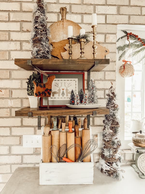Christmas Home Tour 2023- Vintage Charm - The Ponds Farmhouse