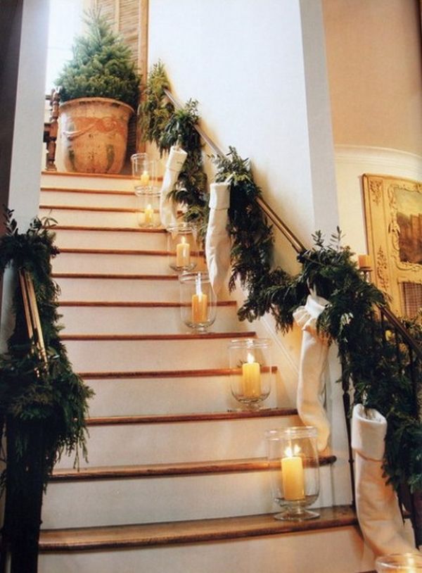 Christmas Stair Decorations – Beautiful Ideas To Spruce The Holiday