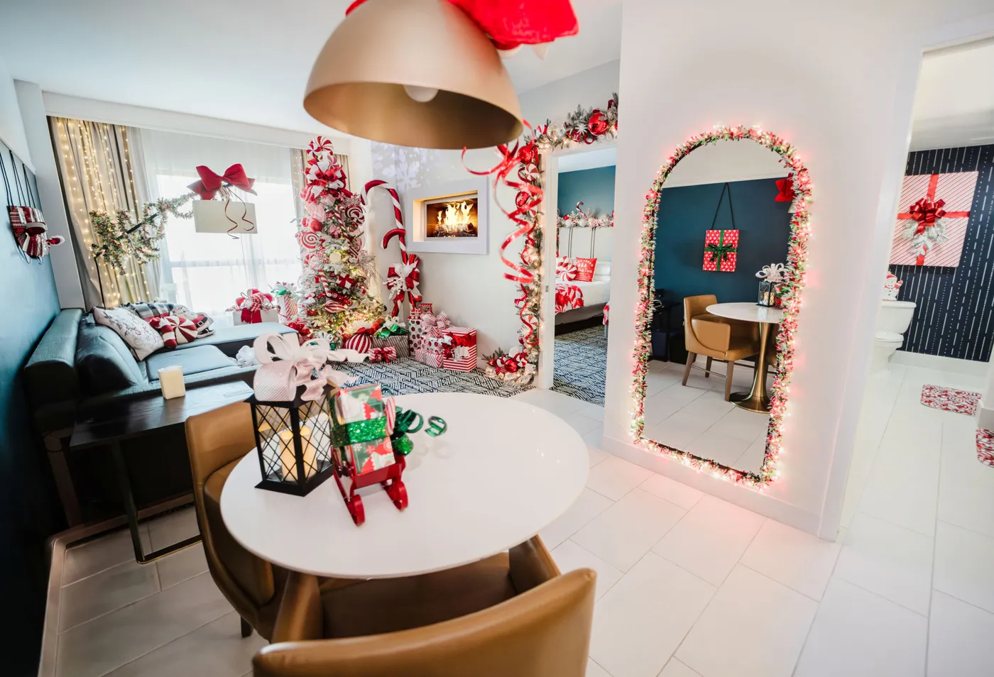 Christmas Themed Rooms Houston | Tinsel Town