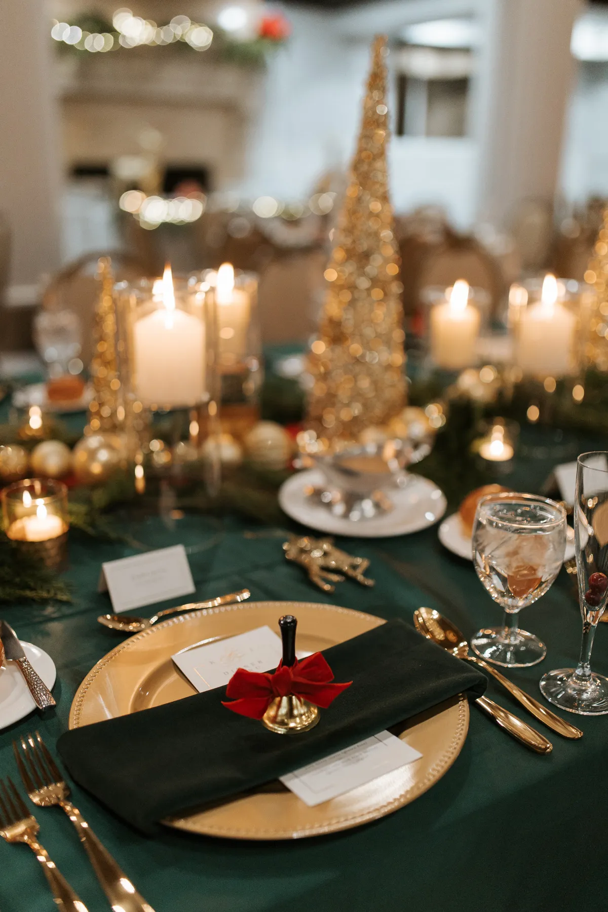 Christmas-Themed Wedding Ideas & Inspiration - Nearlywed Magazine