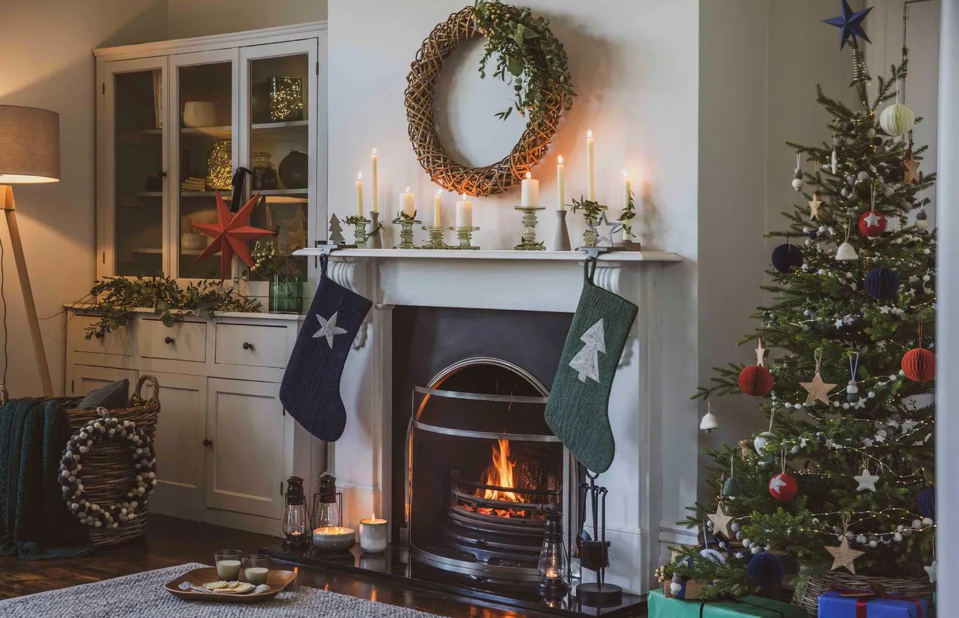 Christmas tree decorating ideas for every style and budget |  loveproperty.com