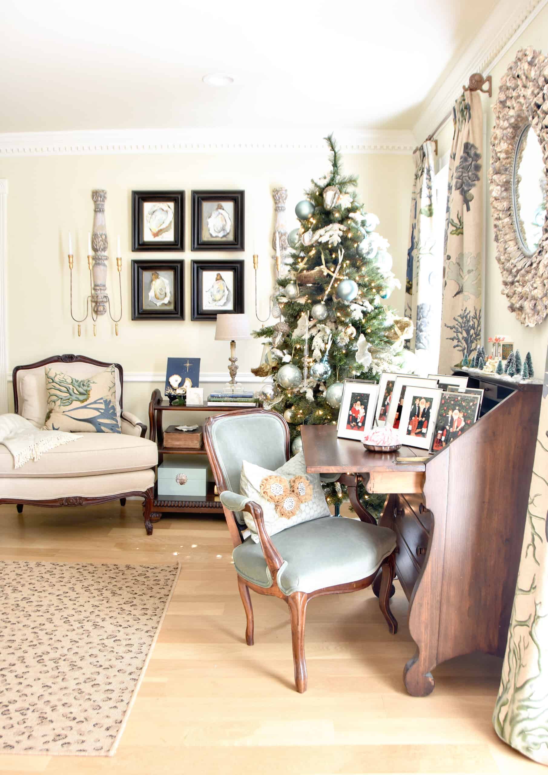 Classic Christmas Home Tour 2020 {Living Room + Office} – Dixie Delights