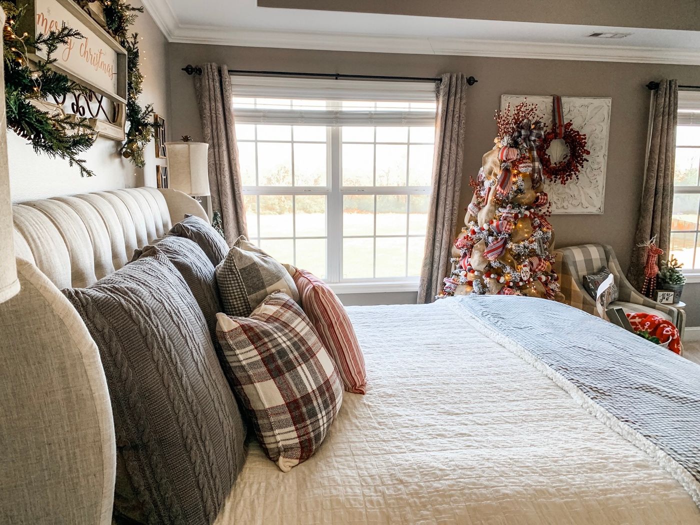 Cozy Christmas bedroom decor ideas to add some holiday cheer! - Wilshire  Collections